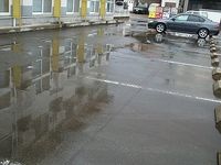 レオパレス瑞穂 駐車場