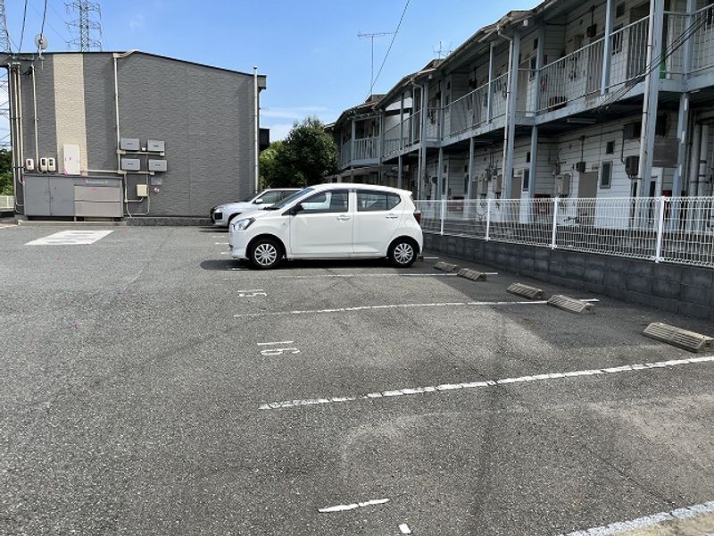 レオパレスＫｅｎ 駐車場