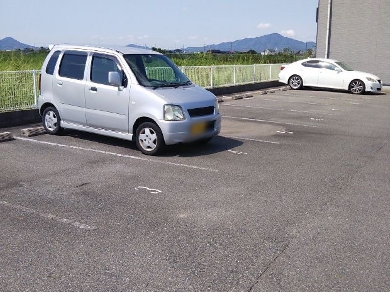 レオパレス華Ⅱ 駐車場