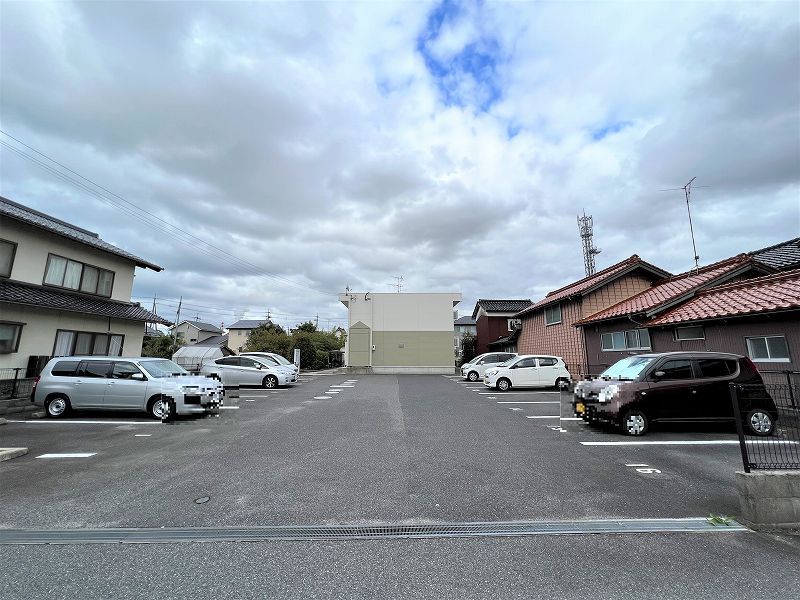 レオパレスＴＯＰＡＺ 駐車場