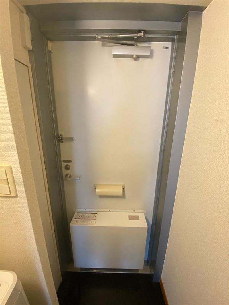 レオパレスフェリース上野 玄関