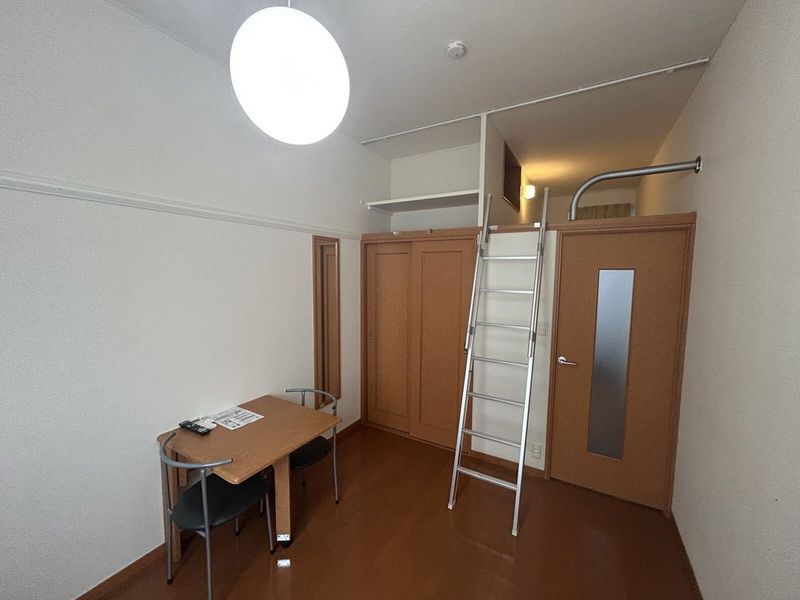 レオパレスエクセル歩坂町Ⅱ 居間