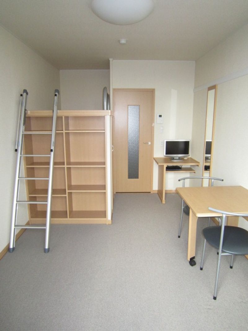 レオパレスフェリス 居間