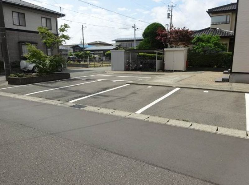 レオパレスＢｅｌｌｔｒｅｅ 駐車場