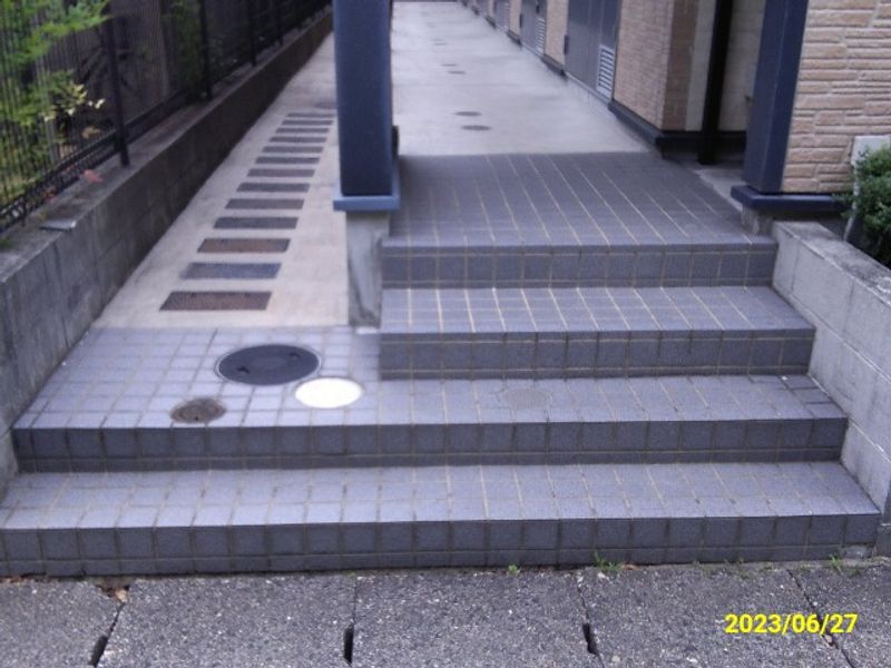 レオパレス吉岡 エントランス