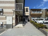 レオパレス西浜 エントランス
