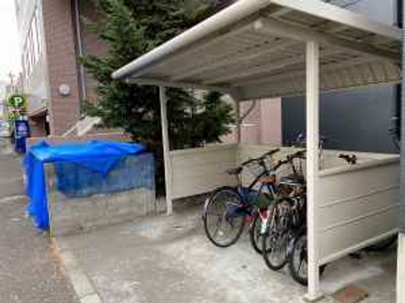 レオパレスシャルム北６条　 共用部分