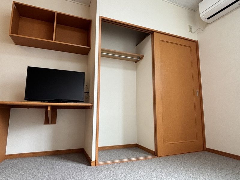 レオパレスかみどう 収納