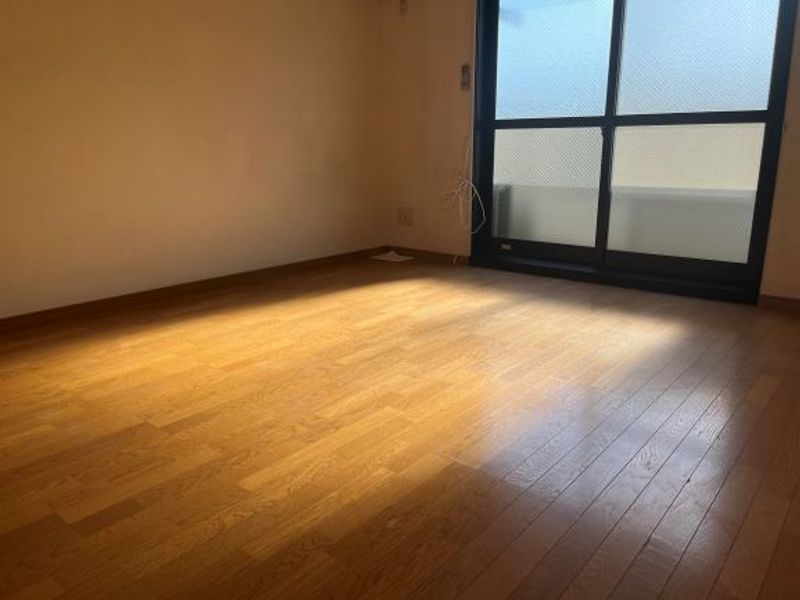 レオパレスえびす 居間