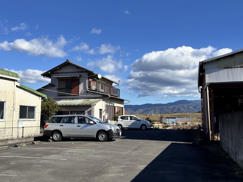レオパレスＯＨＩＲＡ 駐車場