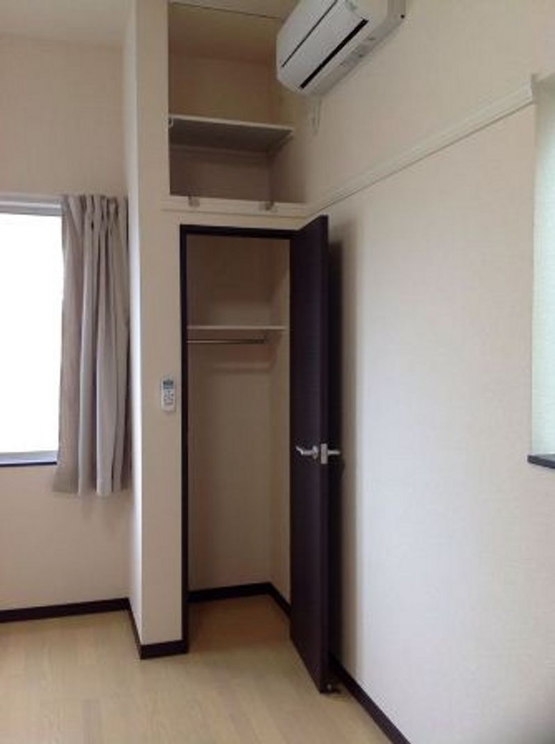 レオネクスト升本 収納