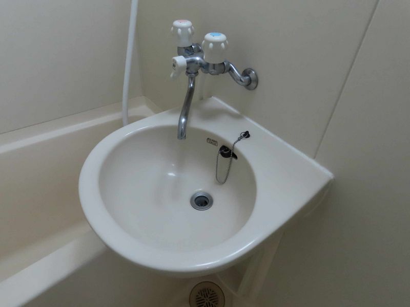 レオパレススミサカ 洗面台