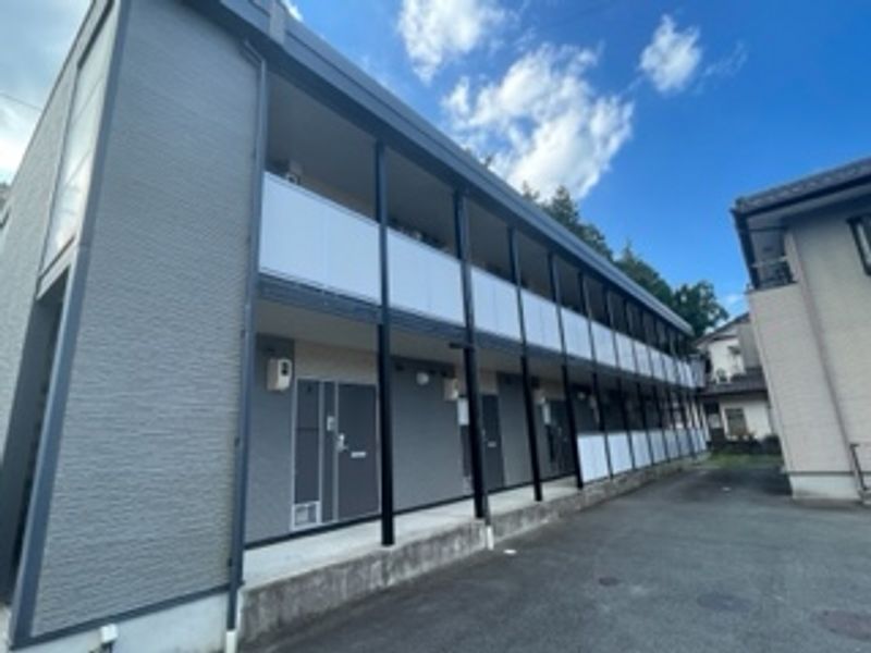 レオパレスアムールコート 外観