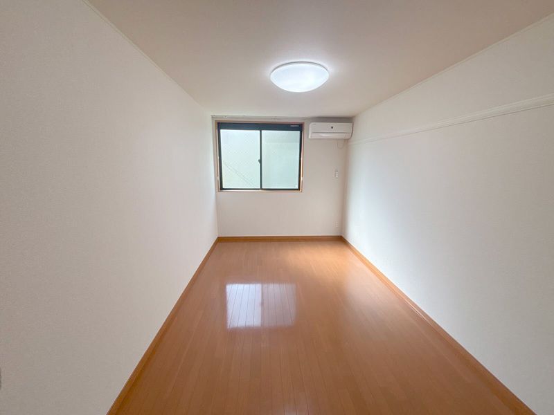 レオパレスパレヴィアーノ 居間