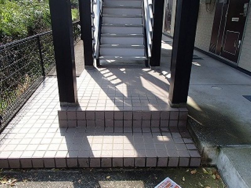 レオパレス湯ノ尻 エントランス