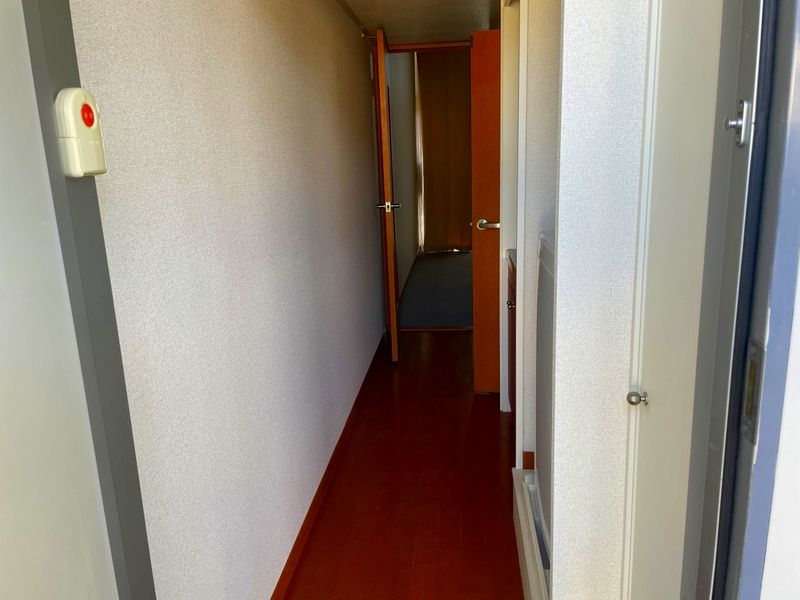レオパレスキャピタルⅠ 玄関