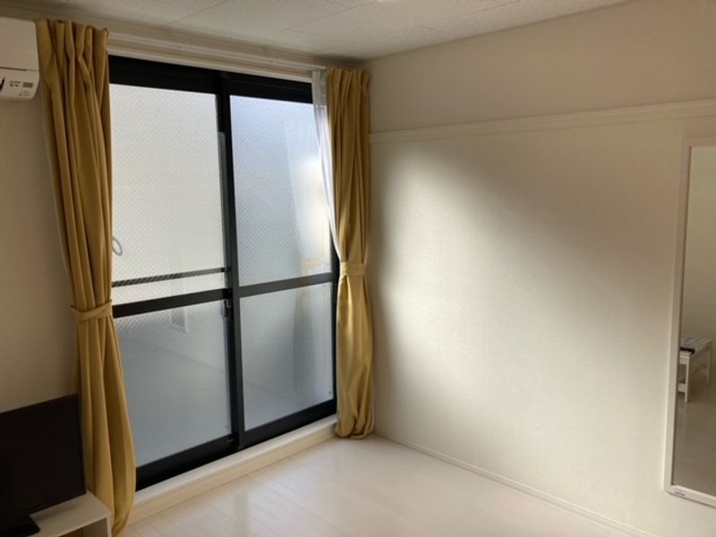 レオパレス下河原 居間