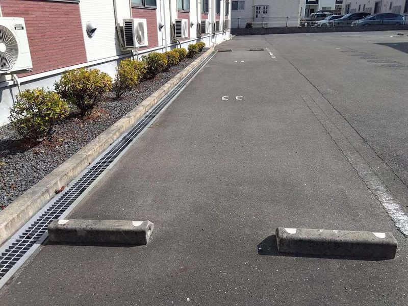 レオネクストＨｉｒｏ　Ⅲ 駐車場