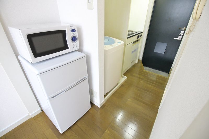 レオパレスダ・カーポ 玄関