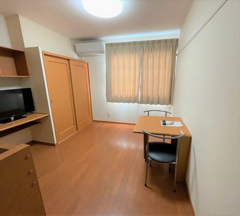 レオパレス御林 居間