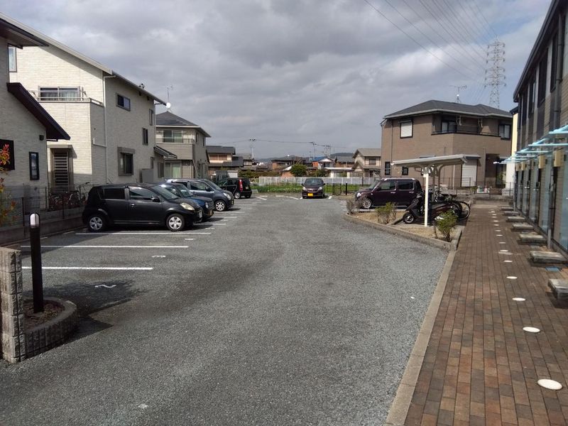 クレイノベルデュールⅡ 駐車場