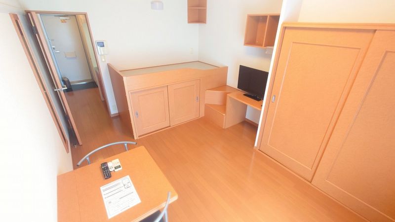 レオパレスたつの 居間
