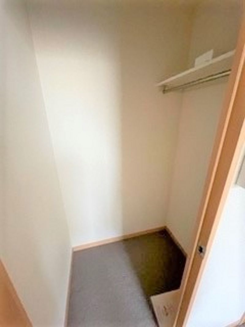 レオパレスルーブルⅡ 収納