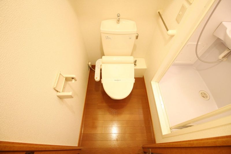 レオパレスゆずり葉のさと トイレ