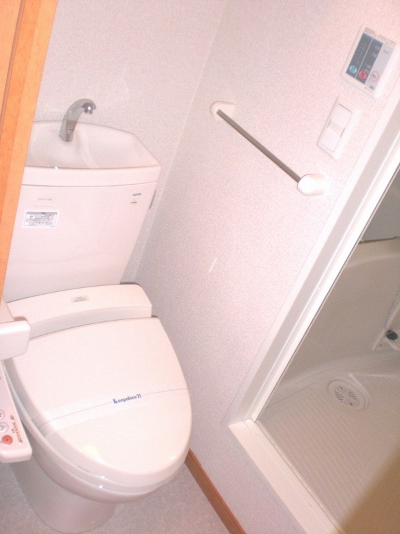 レオパレスグレース トイレ