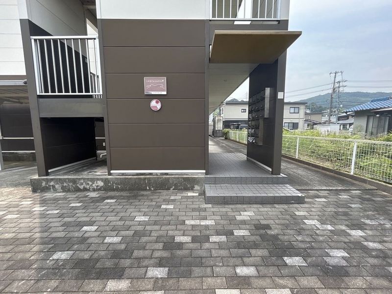 レオパレスカサ　エスペランサ エントランス