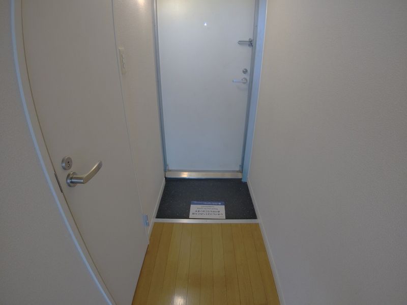 レオパレスＡＮＮＥＸ 玄関