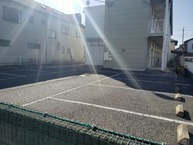 レオパレスＲＩＶＥＲＳＡＮＤ 駐車場