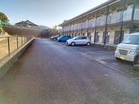 leopalace Courage Shimo Fukumoto Bãi đỗ xe