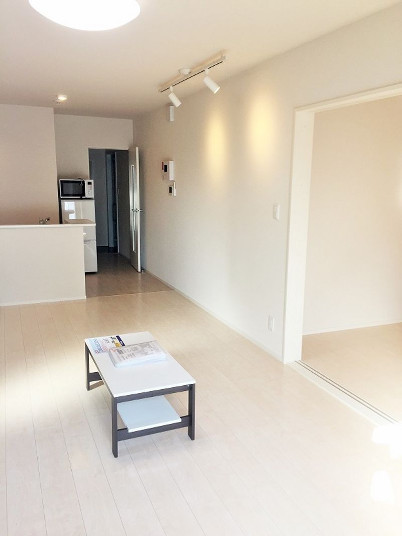 MIRANDA Camellia Mizue Living room