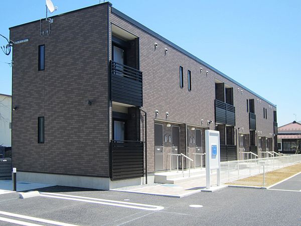 LEONEXT HM exterior
