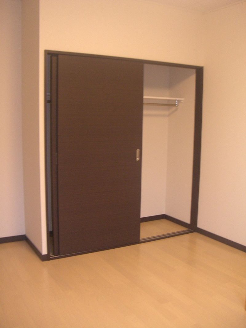 レオネクストロッソ　ナカハマ 収納
