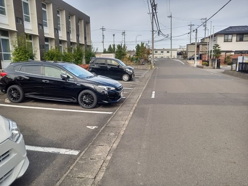 レオパレス戸崎 駐車場