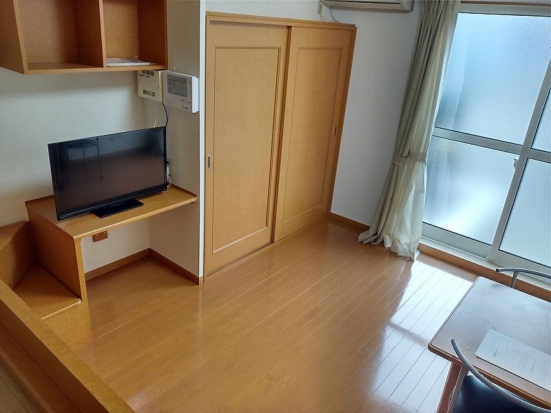 レオパレスヴァンソレーユ 寝室