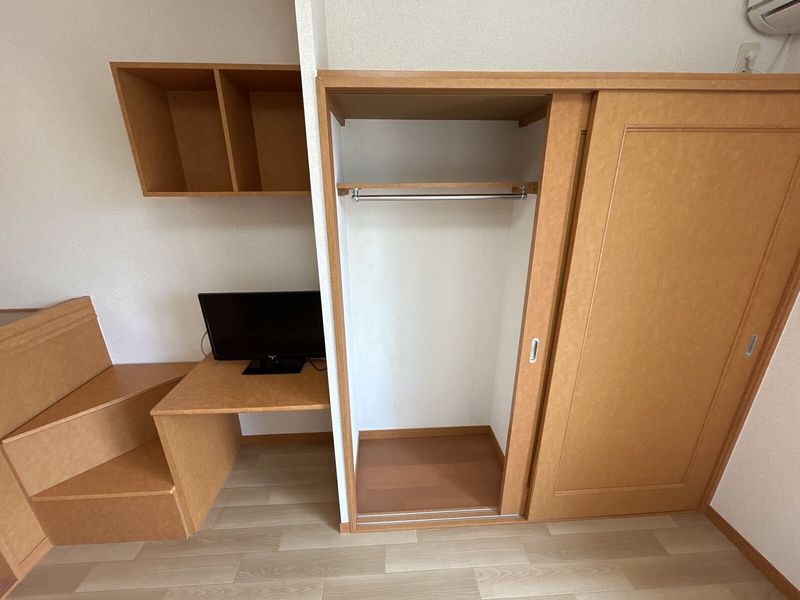 レオパレス鈴木第２ 収納