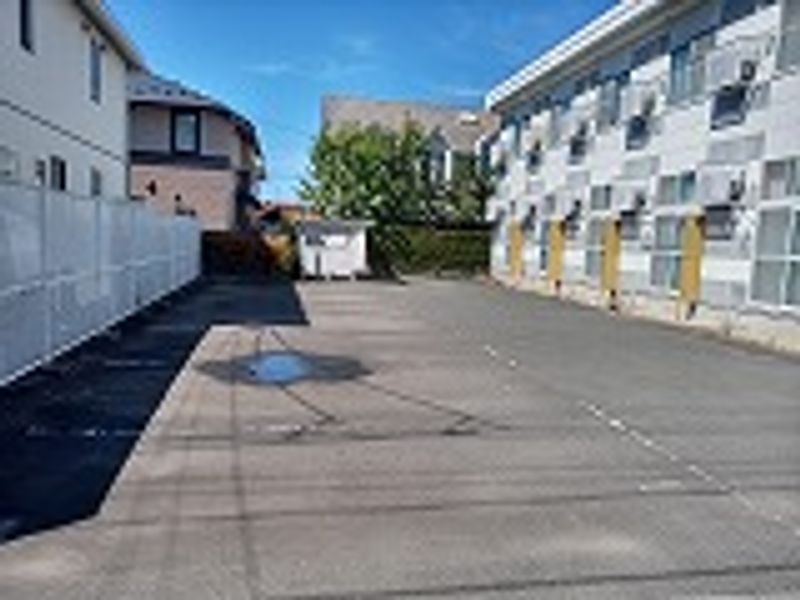 レオパレス加賀野壱番館 駐車場