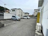 レオパレスソレイユ 駐車場