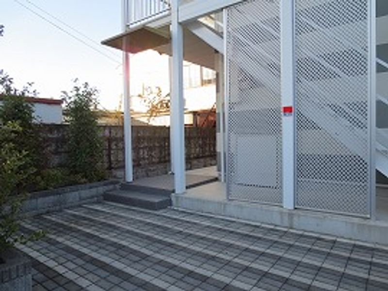 レオパレスアミティエ エントランス