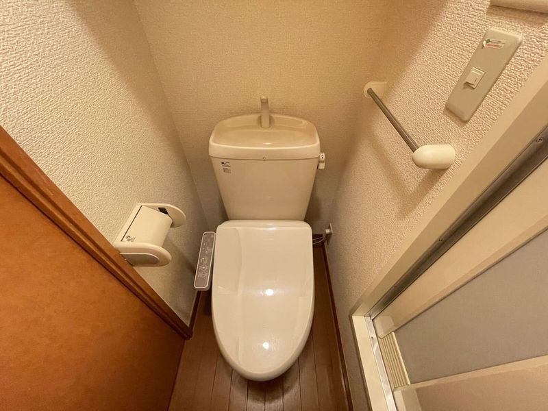 レオパレス佐和山 トイレ