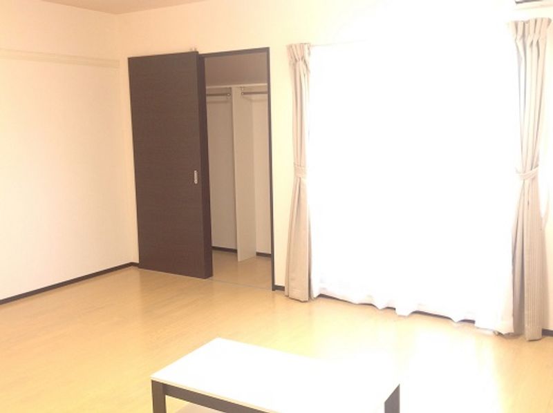 クレイノフェリーチェ 居間