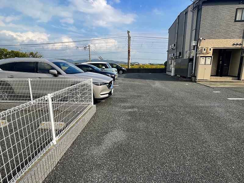 レオパレスＨＩＲＯ清末 エントランス