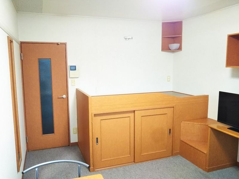 レオパレスフローラ 寝室