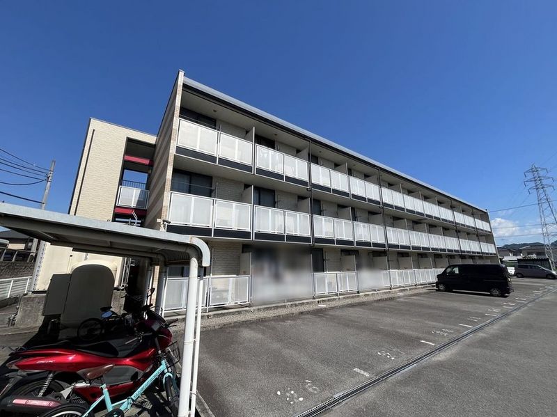 レオパレスグランドカメリアⅥ 外観