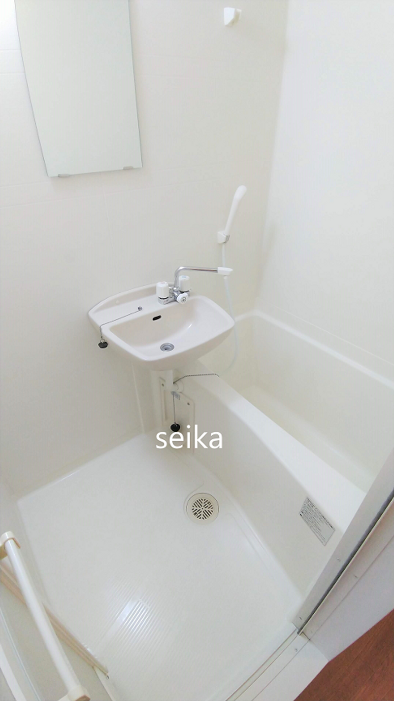 レオパレスボニータドイス 風呂