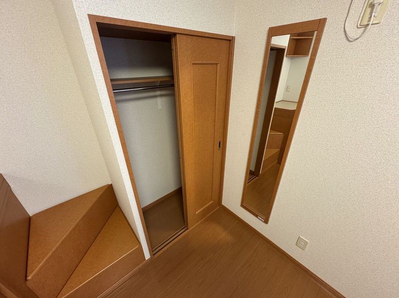 レオパレスかりがね 収納
