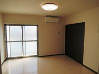 レオネクストリッカティル 居間